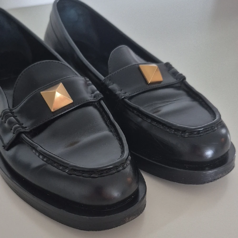 Valentino Garavani Women's Black Leather Loafers with Roman Studs, Size 38 - Picture 4 of 16